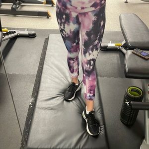 Purple white and blue Lululemon cropped leggings size 2